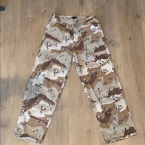 BROWN/ TAN CAMO CARGO PANTS